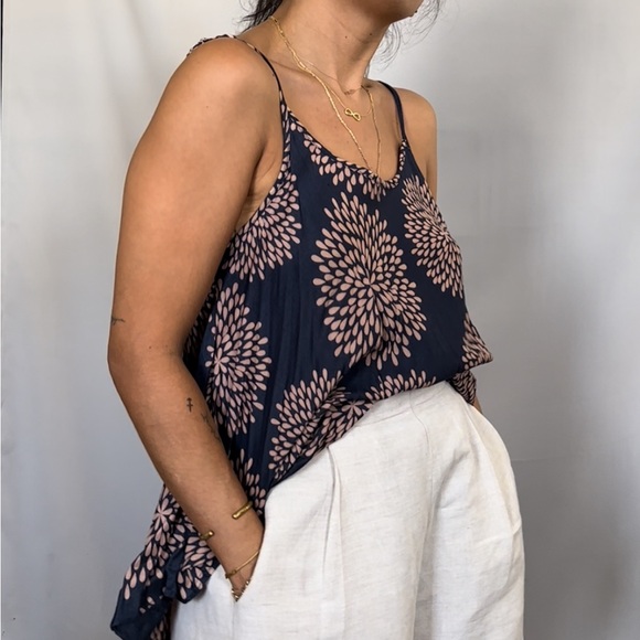 Tops - Moroccan camisole with navy print súper flowy and comfortable
